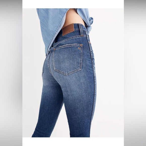 Madewell high rise, button fly, freyed hem jeans, size 29 - Picture 2 of 9